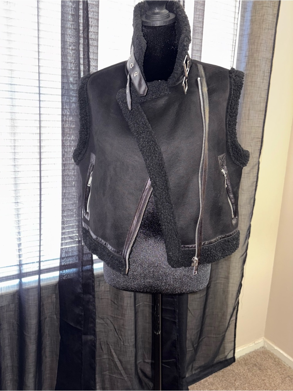 Black Faux Shearling Moto Vest - Women